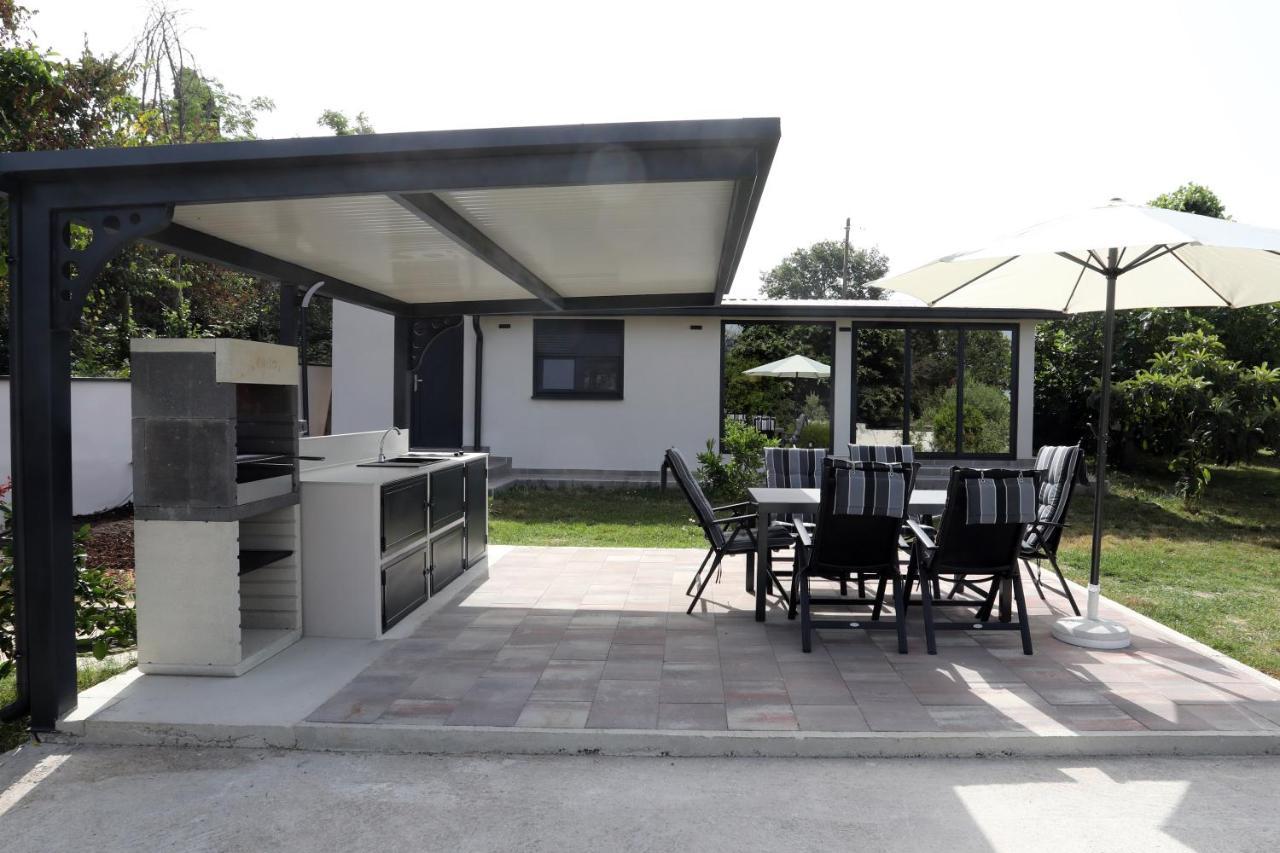 Guest House Tika Medulin Exterior foto