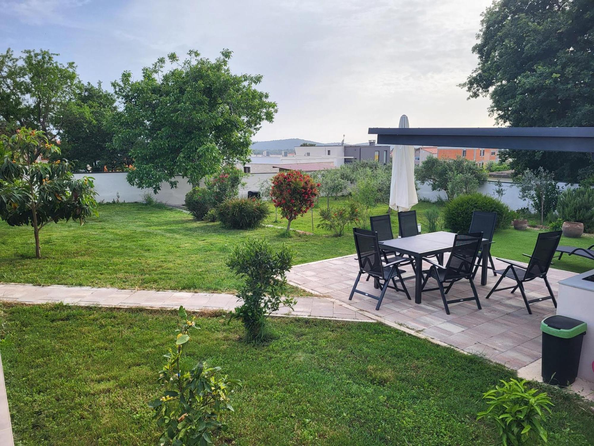Guest House Tika Medulin Exterior foto